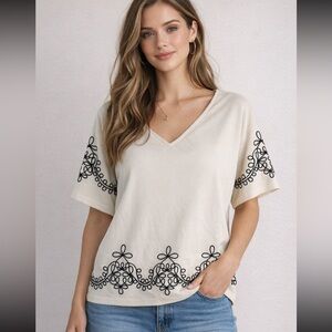 Ann Taylor NWOT short sleeve  embroidered top